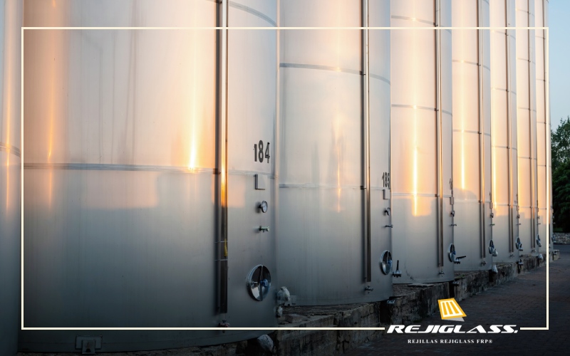 Así son los tipos de tanques de almacenamiento. Así son los tipos de tanques de almacenamiento.