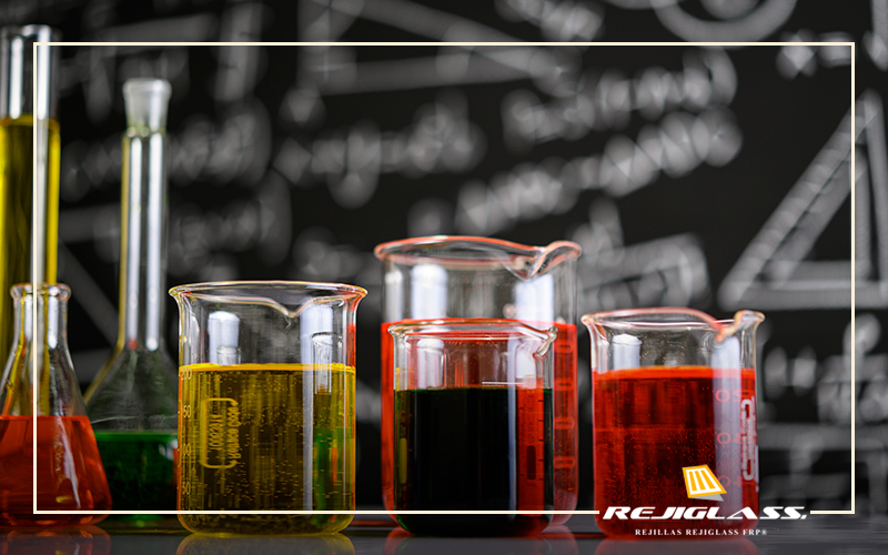 Un material que sirve con la fibra de vidrio. Un material que sirve con la fibra de vidrio.