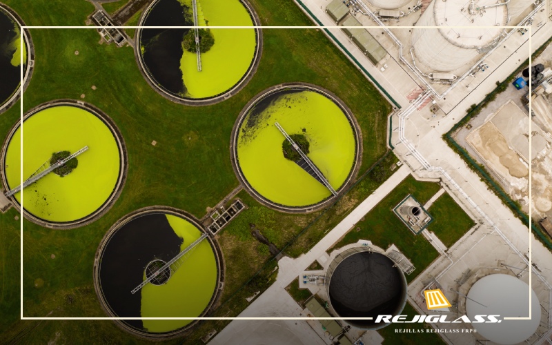 Una buena forma de almacenar productos químicos. Una buena forma de almacenar productos químicos.